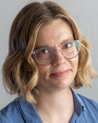 emma_banks.jpg